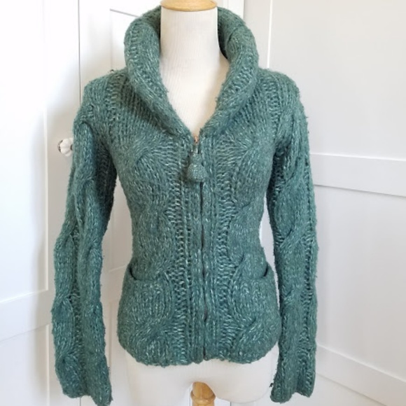 Anthropologie Sweaters - Anthropologie Knit cardigan